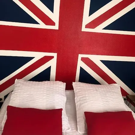 Chez Titian Vue Sur Le Mont St Michel Bed & Breakfast 3*