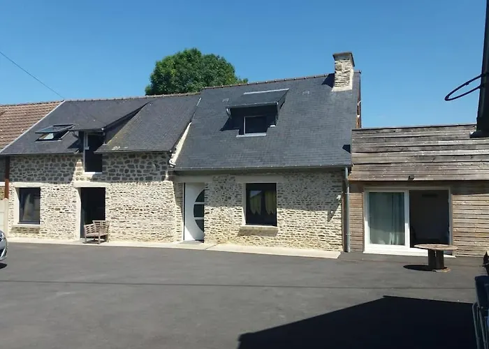 Chez Titian Vue Sur Le Mont St Michel Bed & Breakfast 3*